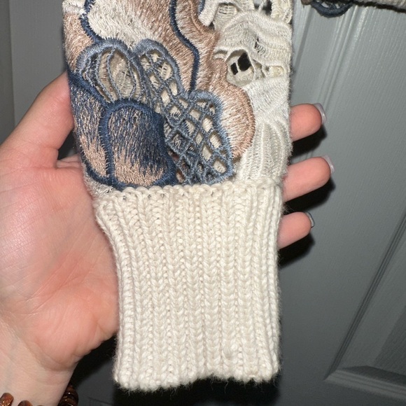 See By Chloe Floral Lace Sweater - Picture 3 of 6
